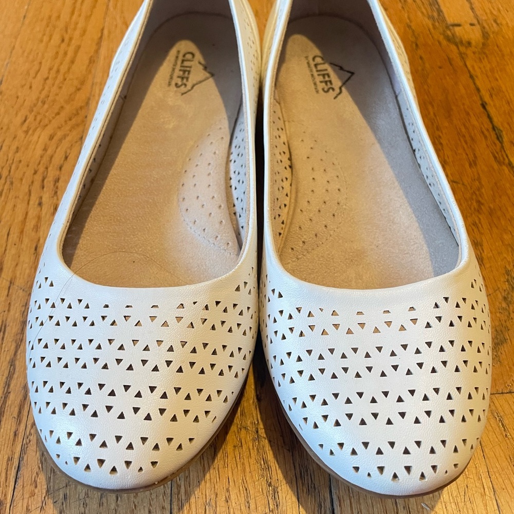 Cliffs by White Mountain Women's Cream Laser-Cut Ballet Flats